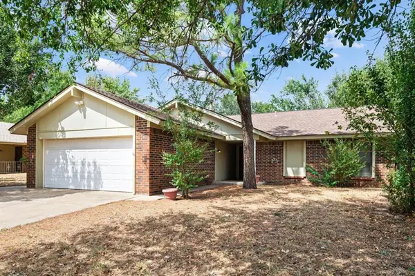 10325 Exter Avenue, Yukon, OK 73099