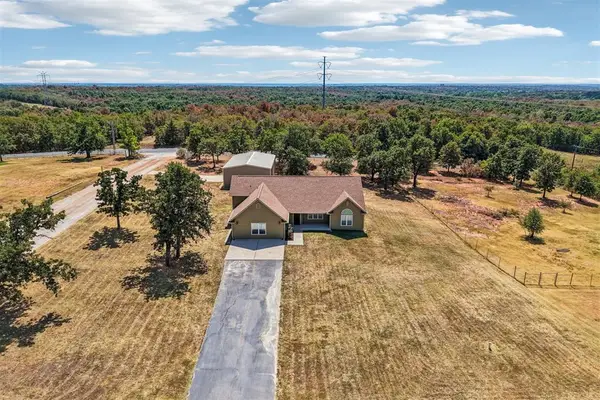 17250 Cottonwood Court, Newalla, OK 74857