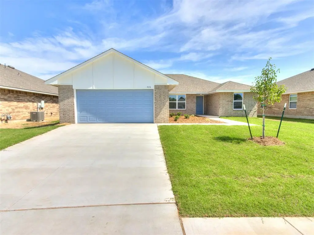 920 Hazy Brook Circle, Chickasha, OK 73018 - #1
