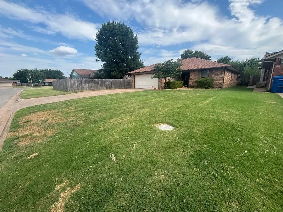 4013 Bunker Hill Street, Enid, OK 73703 - #2