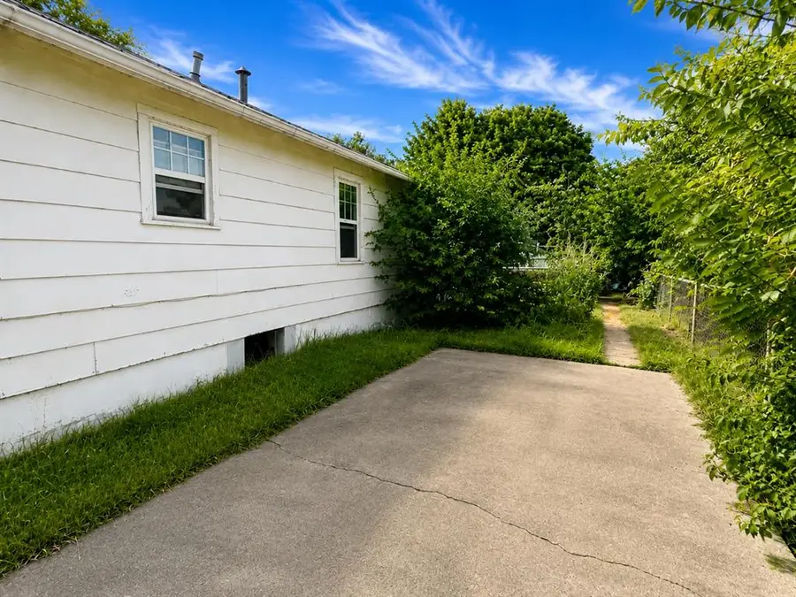 1109 W Mulberry Street, Duncan, OK 73533 - #3