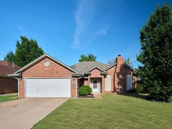 608 Tudor Lane, Edmond, OK 73003