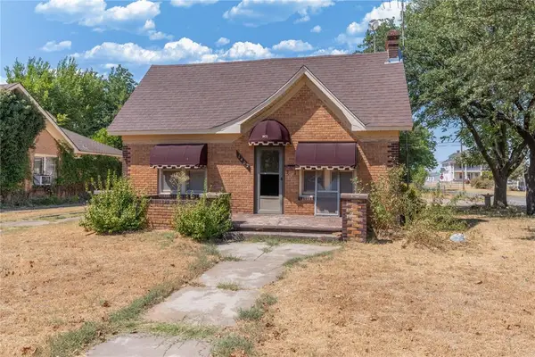 1402 S 19th Street, Chickasha, OK 73018