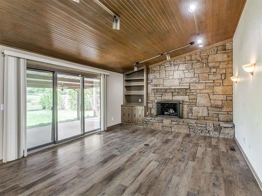 907 Leisure Drive, Midwest City, OK 73110 - #3