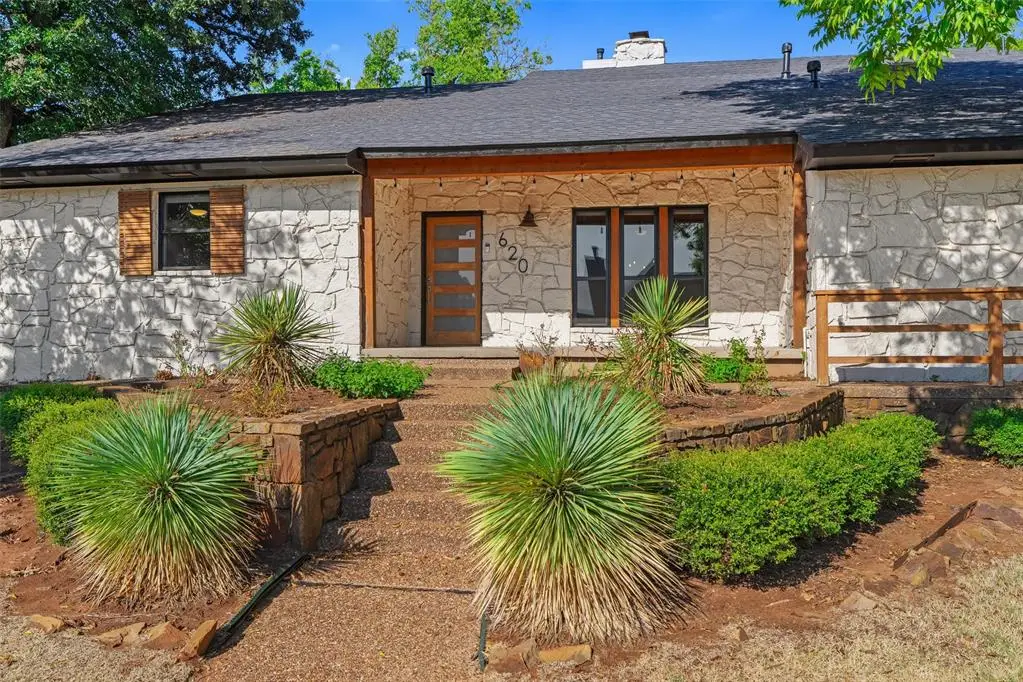 620 Park Place, Edmond, OK 73034 - #1