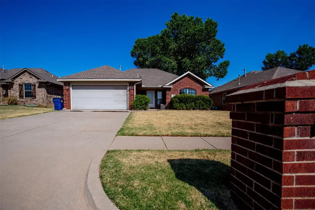 516 S Castle Ridge Lane, Mustang, OK 73064 - #1