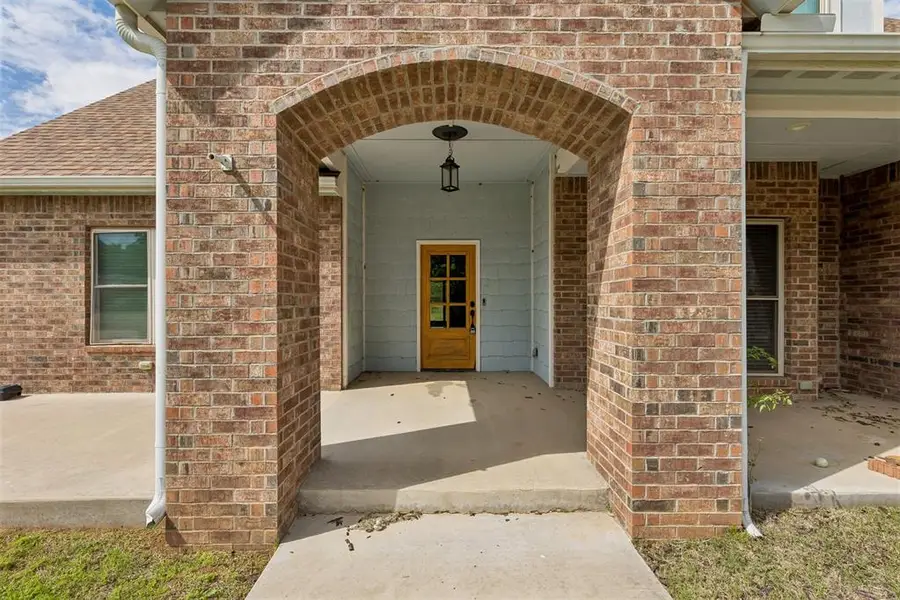 551 W 9th Avenue, Bristow, OK 74010 - #3