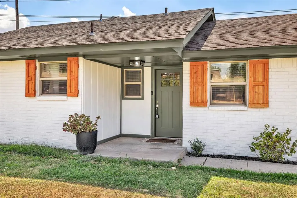 604 SW 27th Street, Moore, OK 73160 - #1