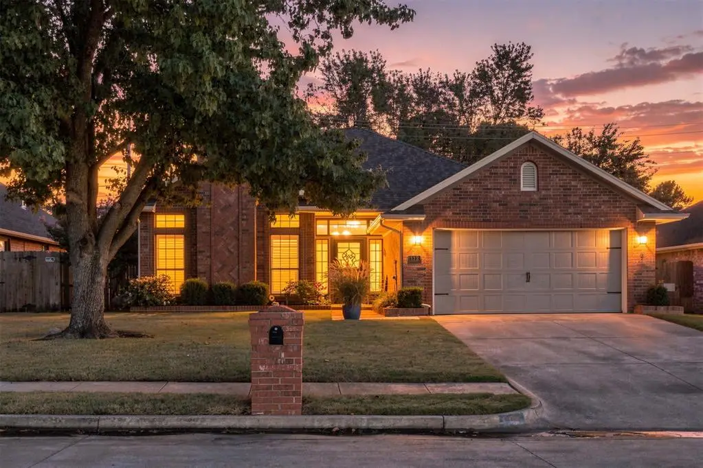112 Kings Court, Edmond, OK 73013 - #1