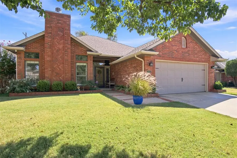 112 Kings Court, Edmond, OK 73013 - #2