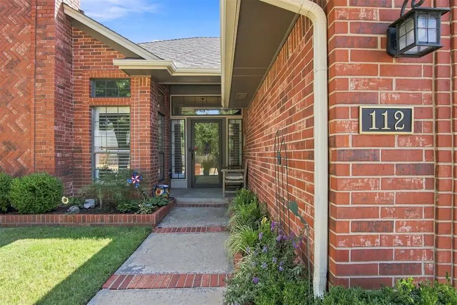 112 Kings Court, Edmond, OK 73013 - #3