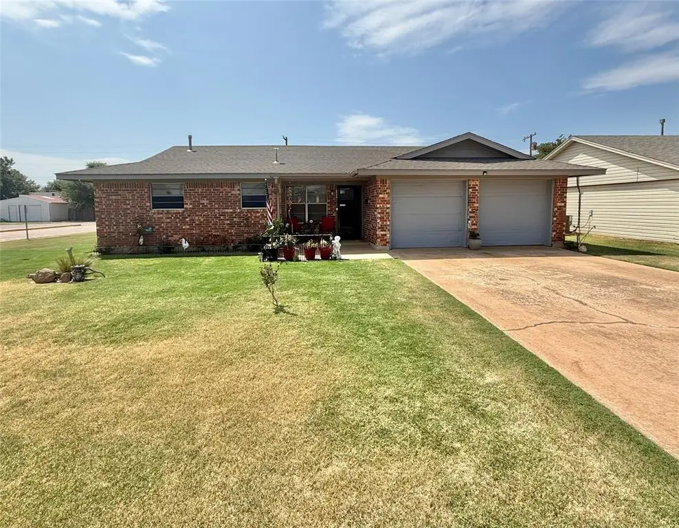932 Hazel Street, Altus, OK 73521 - #1