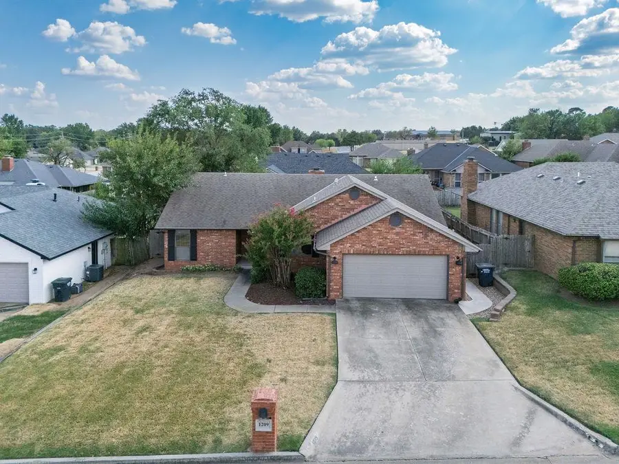 1209 Castle Creek Street, Shawnee, OK 74804 - #2