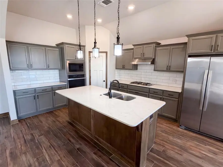 612 Carolyn Ridge Road, Norman, OK 73071 - #2