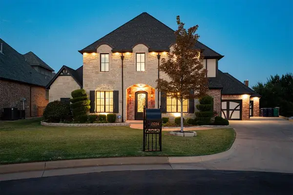 15704 James Thomas Court, Edmond, OK 73013