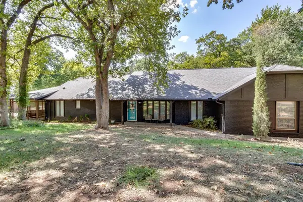 8009 Magnolia, Edmond, OK 73025