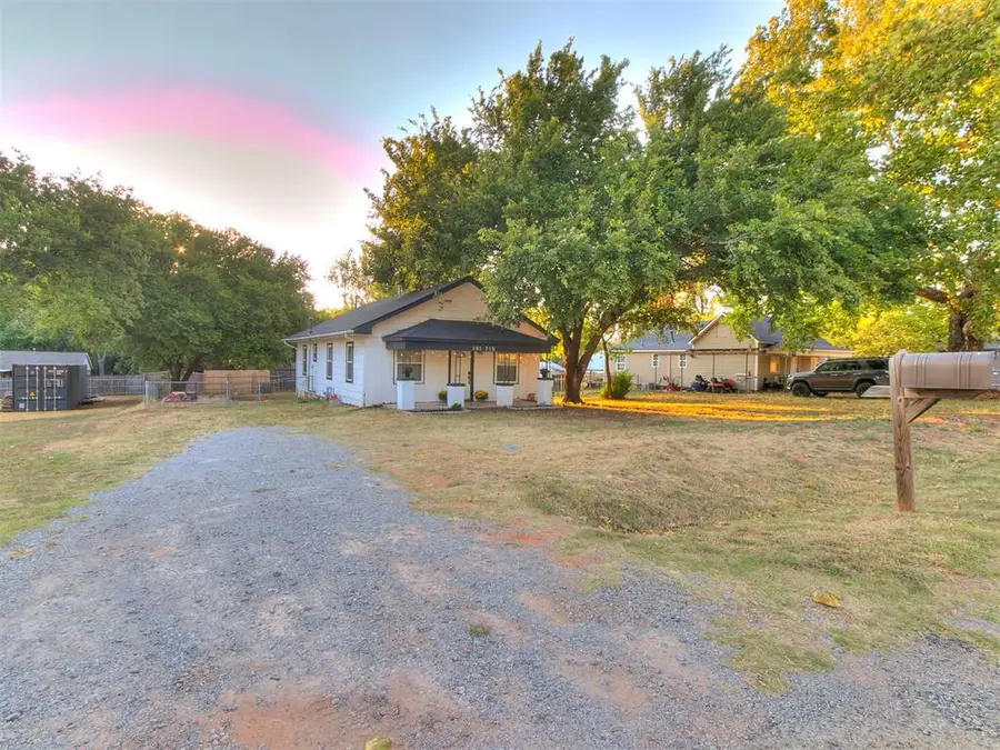 505 Fir Street, Wellston, OK 74881 - #3