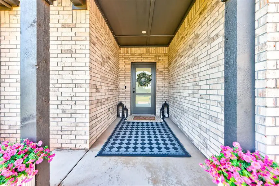 10121 Oakwood Drive, Edmond, OK 73025 - #3
