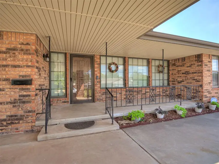 2501 Southlawn Drive, El Reno, OK 73036 - #2