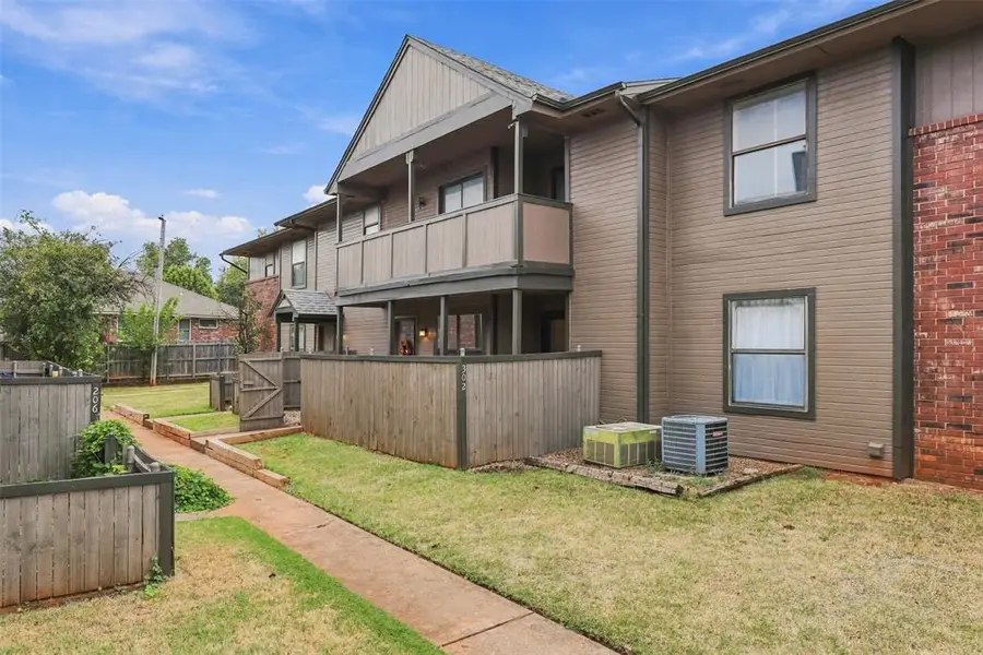 11405 Springhollow Road #302, Oklahoma City, OK 73120 - #3