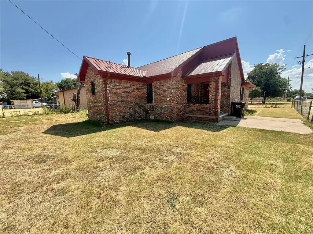 134 S Grand Avenue, Martha, OK 73556 - #1