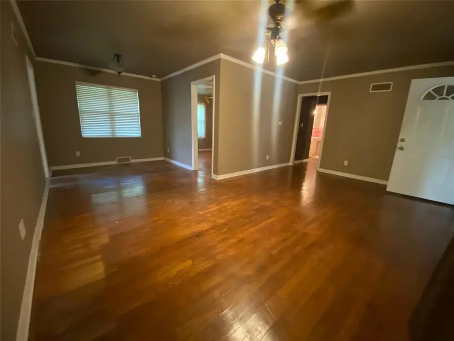 4912 N Cromwell Avenue, Oklahoma City, OK 73112 - #3