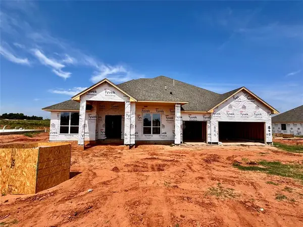 890 Davis Drive, Blanchard, OK 73010