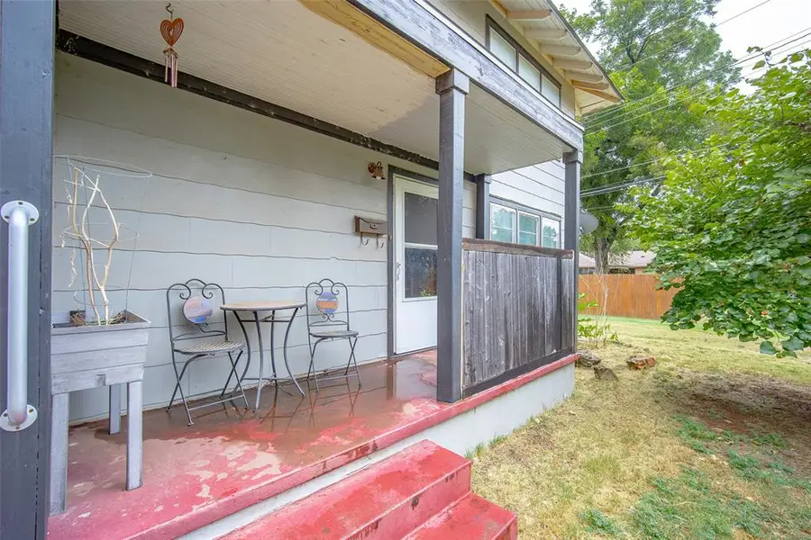 205 SW 6th Street, Lindsay, OK 73052 - #2