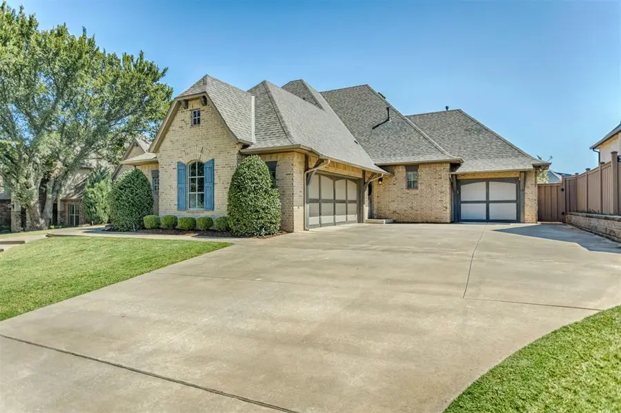 3216 Hillside Drive, Edmond, OK 73012 - #3
