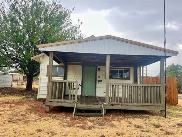 802 N 7th Street, Sayre, OK 73662