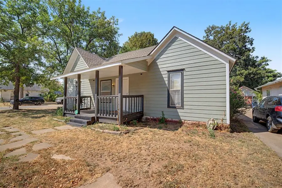 218 W Adams Street, Crescent, OK 73028 - #2