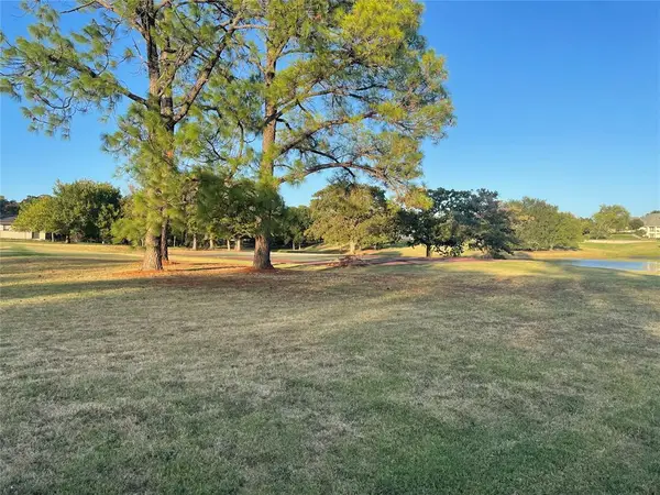 20 Granada Drive, Shawnee, OK 74804