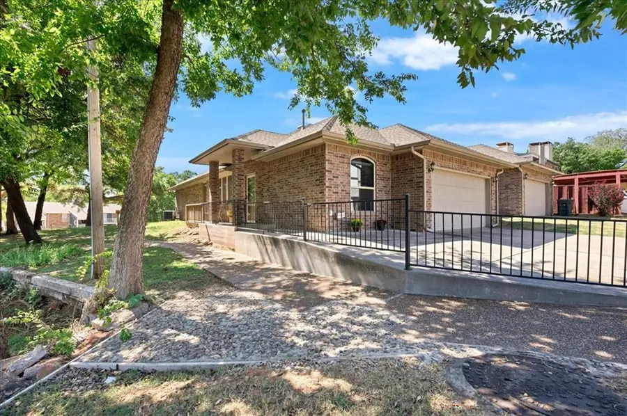330 Woodcreek Road, Edmond, OK 73034 - #2