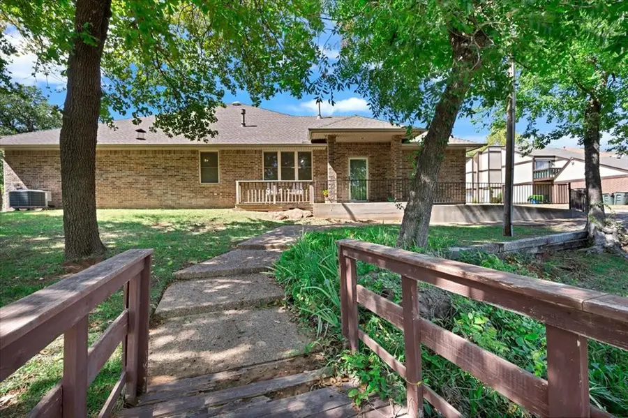 330 Woodcreek Road, Edmond, OK 73034 - #3