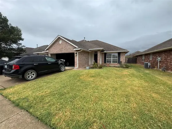 11009 SW 8th Street, Yukon, OK 73099