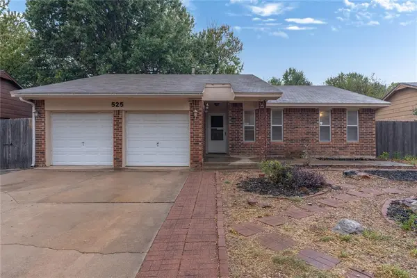 525 Holly Hill Road, Edmond, OK 73003