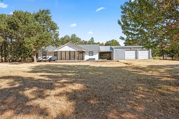 21201 Montgomery Drive, McLoud, OK 74851