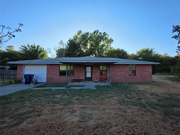 304 Hal Drive, El Reno, OK 73036