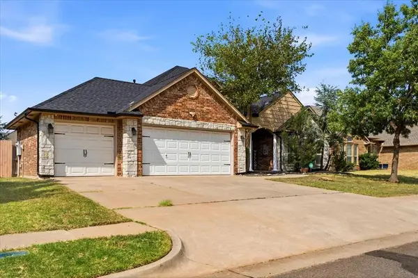 16305 Petaluma Place, Edmond, OK 73013