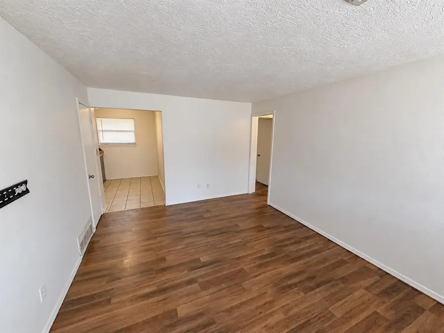 935 SW 2nd Street, Moore, OK 73160 - #3