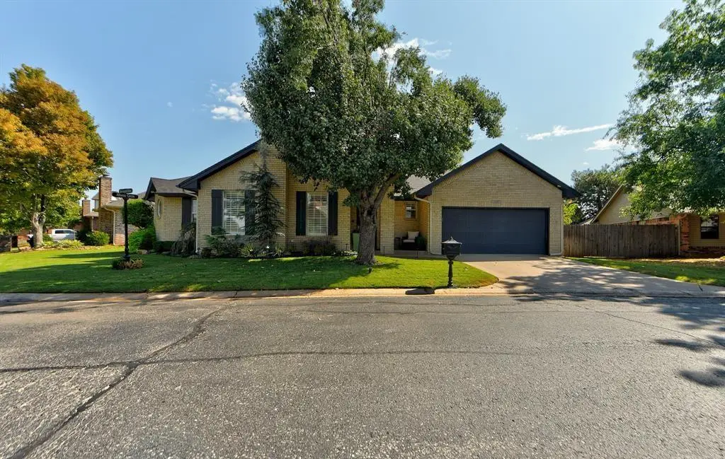 11900 Barrywood Drive, Oklahoma City, OK 73120 - #1