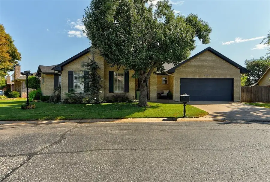 11900 Barrywood Drive, Oklahoma City, OK 73120 - #2