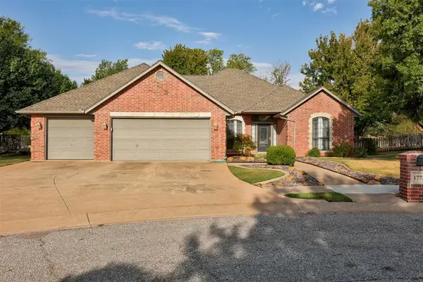 1772 Lake Shadows Court, Edmond, OK 73012