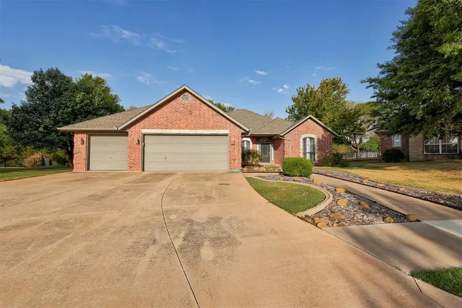 1772 Lake Shadows Court, Edmond, OK 73012 - #2