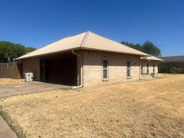 2600 N Robin Street, Altus, OK 73521 - #3