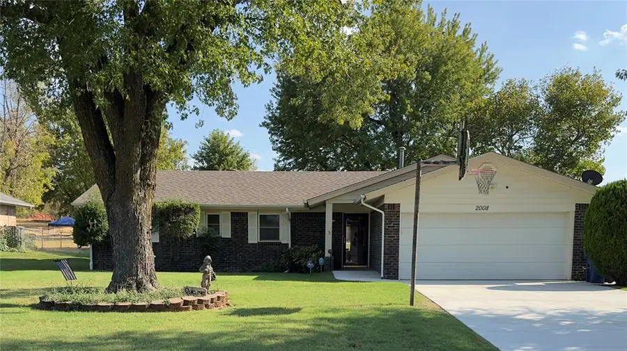 2008 W Cedar Ridge Drive, Mustang, OK 73064 - #2