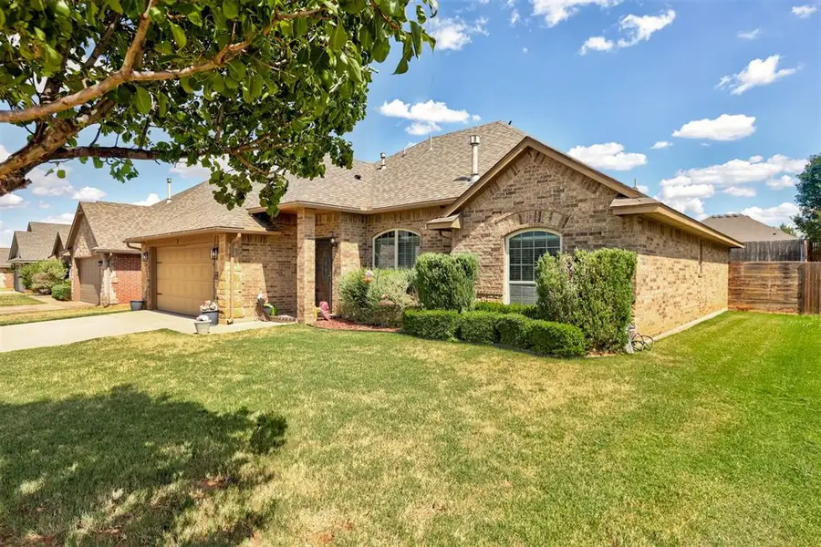 16204 Romeo Drive, Edmond, OK 73013 - #2