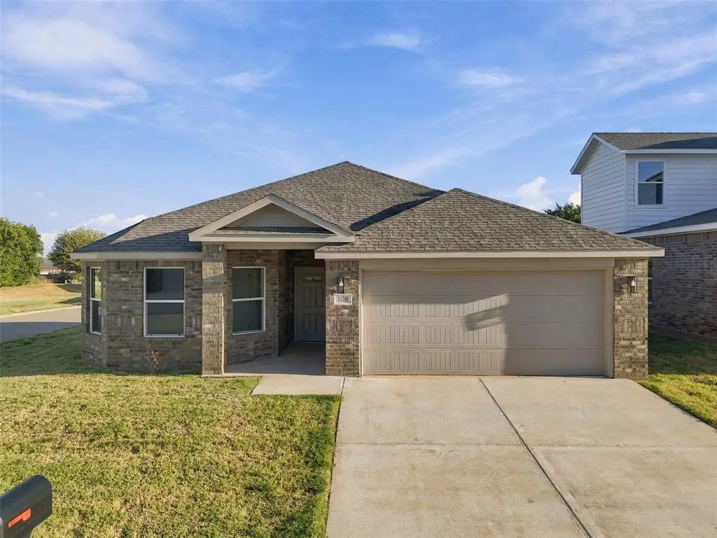 807 Chateau Court, Kingfisher, OK 73750 - #1