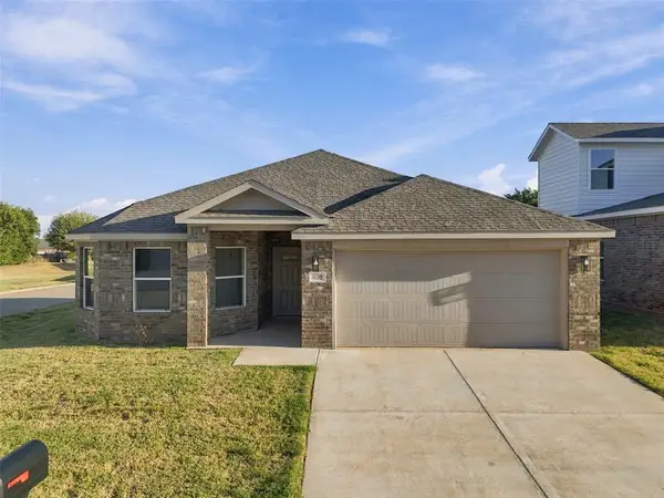 807 Chateau Court, Kingfisher, OK 73750