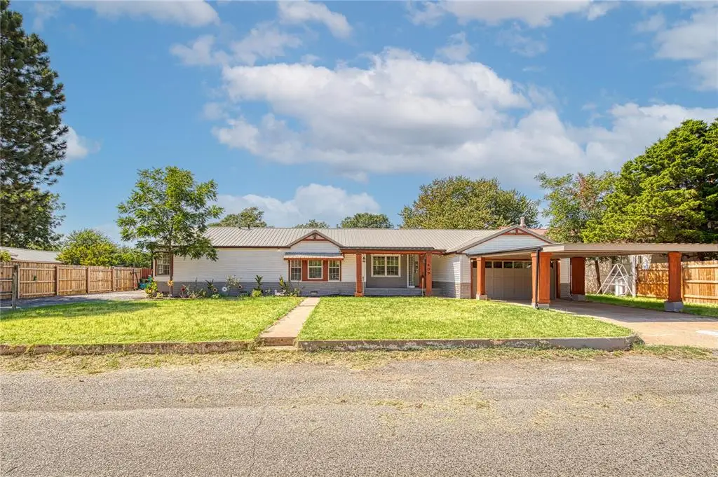 409 S Cedar Avenue, Erick, OK 73645 - #1